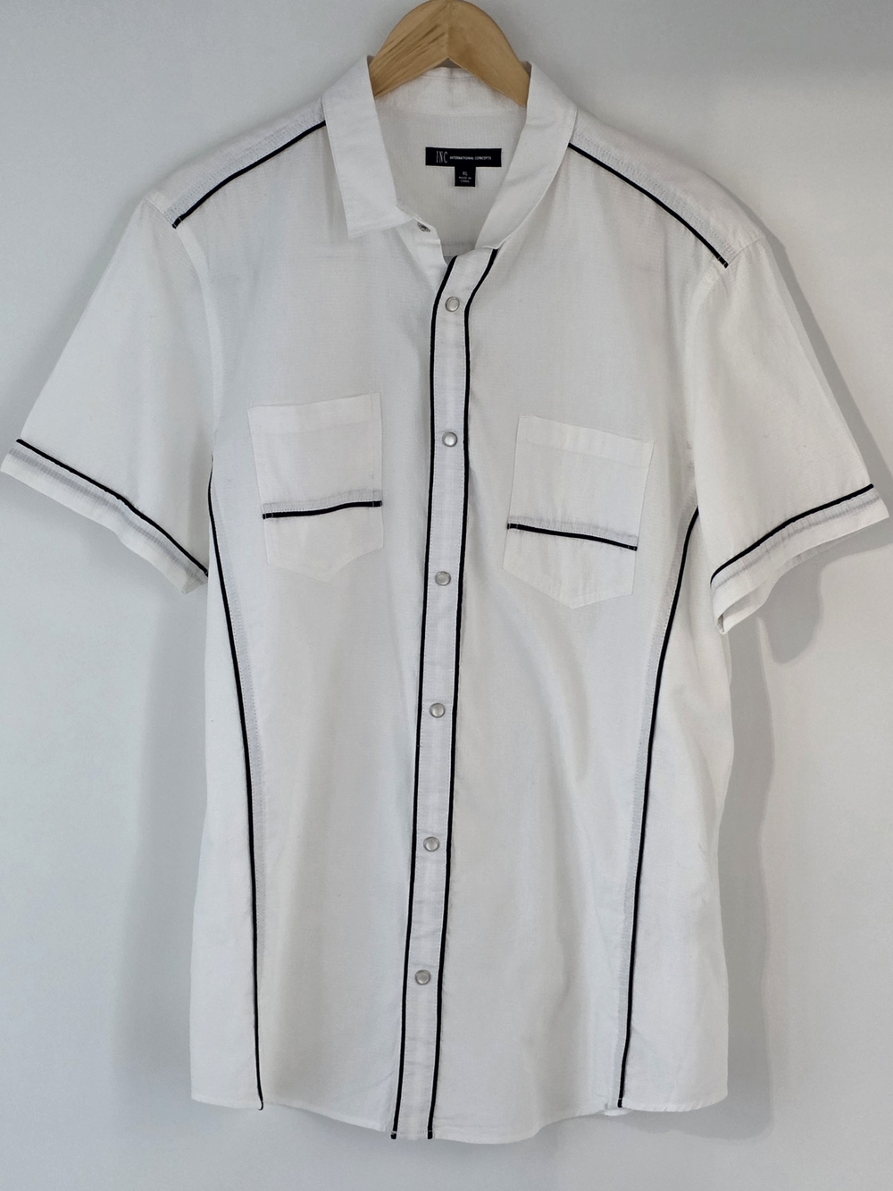 INC International White Short-Sleeve Button Up Shirt with Black Trim Mens XLarge